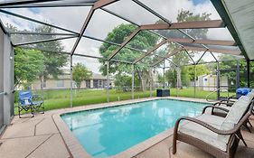 Spring Hill Retreat With Heated Pool And 4-In-1 Grill